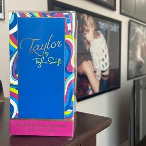 Taylor by Taylor Swift eau de parfum spray/ vaporisateur